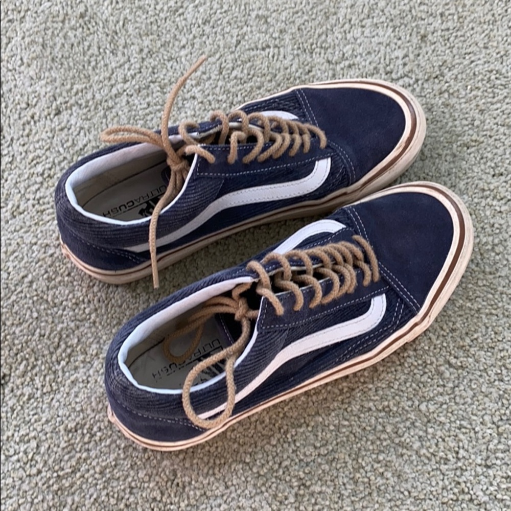 Navy blue corduroy men’s vans